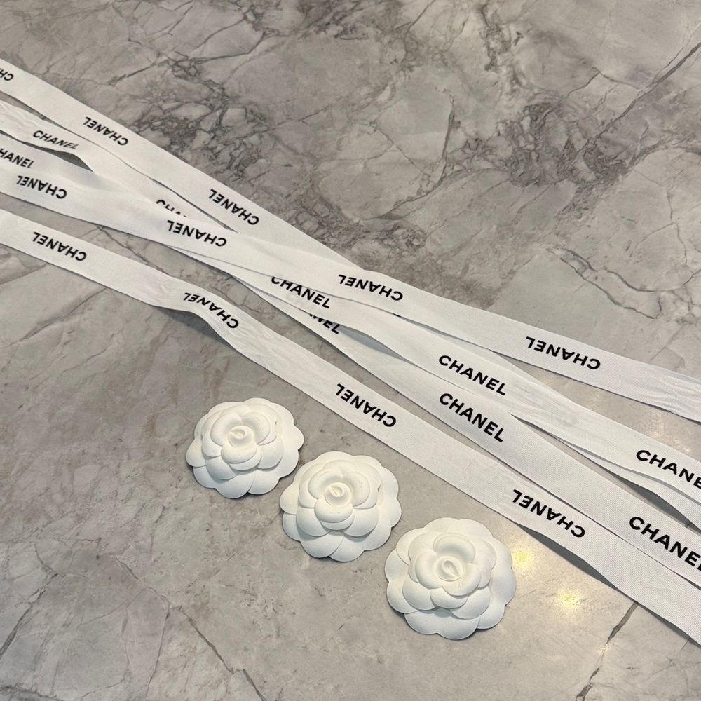 CHANEL Set of 3 branded ribbons & 3 Camellias. All boutique fresh/new.